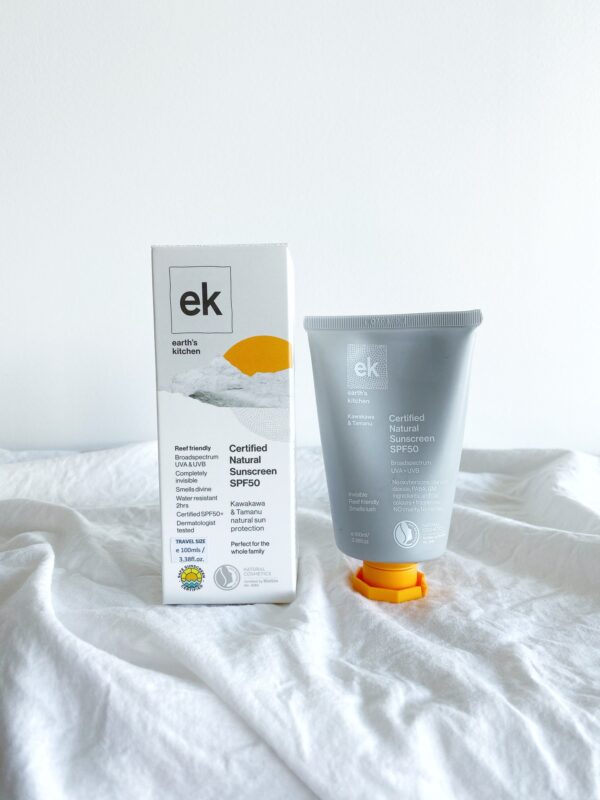 Kem chống nắng hữu cơ SPF50 EK Kawakawa Sunscreen (150g)